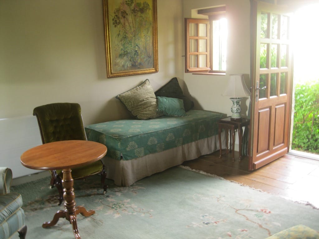https://cdt64.media.tourinsoft.eu/upload/McLusky-buanderie---chambre-acces-exterieur.JPG