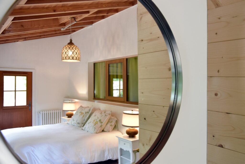 https://cdt64.media.tourinsoft.eu/upload/20478-Gite-Hortensias---Location-vacances-a-Pontonx-sur-Adour-Petit-Pontbiel-chambre2.jpg