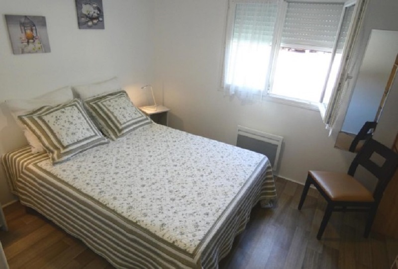 https://cdt64.media.tourinsoft.eu/upload/Bagneres---chambre-2pers.jpg