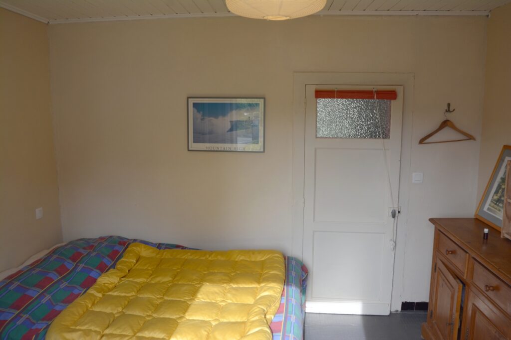 https://cdt64.media.tourinsoft.eu/upload/Chambre-454.JPG