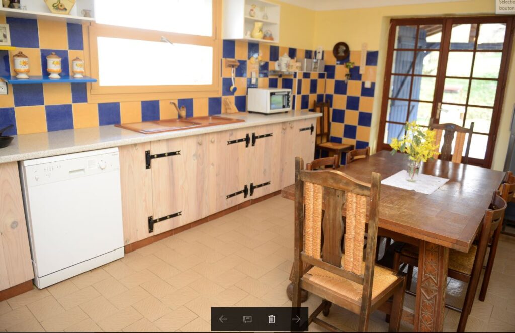 https://cdt64.media.tourinsoft.eu/upload/Cuisine-404.JPG