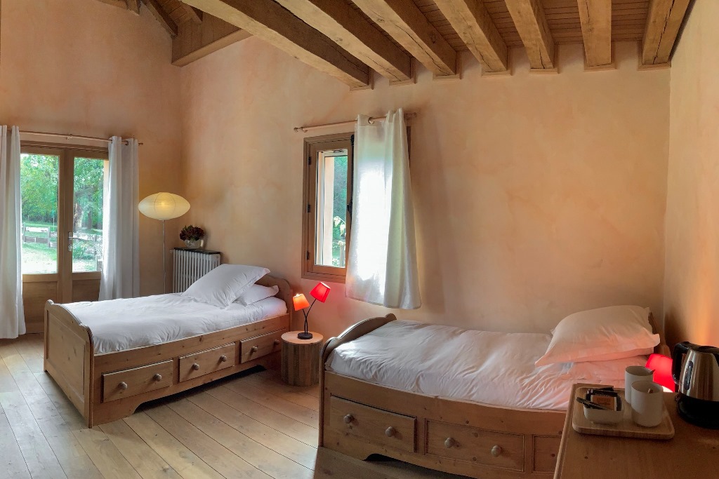 https://cdt40.media.tourinsoft.eu/upload/Hilbert---ch-3-suite-familiale-avec-ch-1-ou-2--2-.JPG