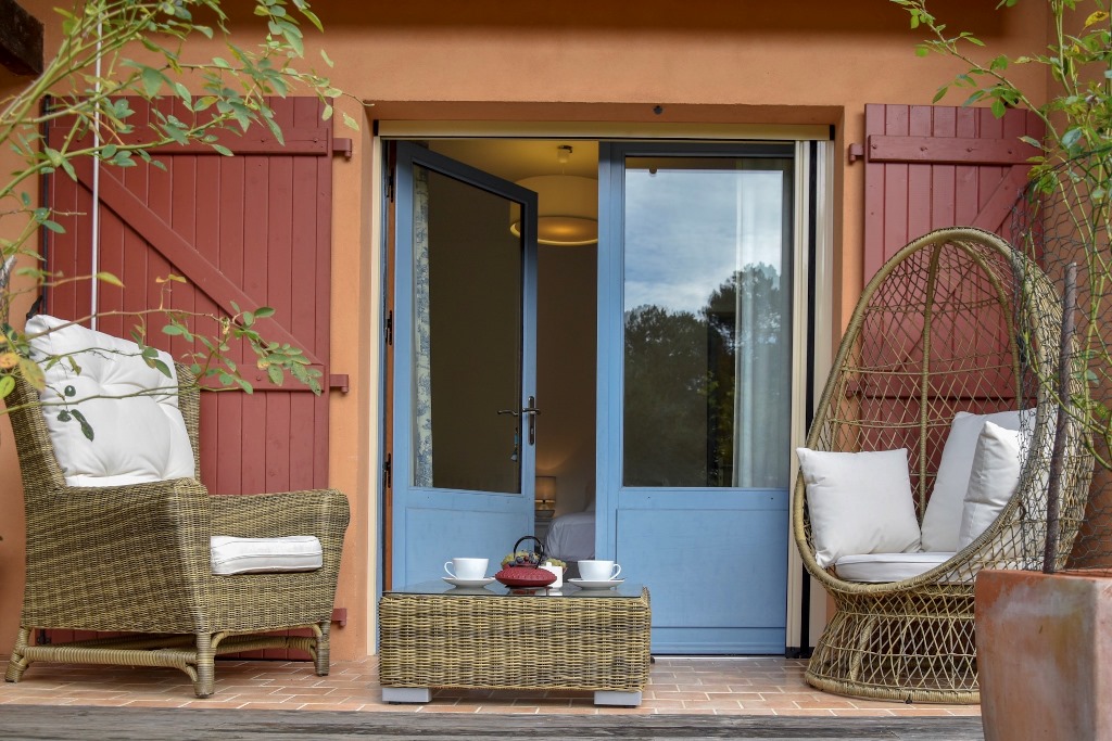 https://cdt40.media.tourinsoft.eu/upload/Hilbert---ch-h-2-terrasse-privative-suite-familiale-avec-ch-1-ou-3.JPG