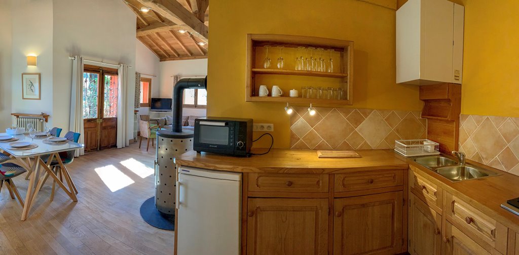 https://cdt64.media.tourinsoft.eu/upload/Hilbert---cuisine-sejour-entree.jpg