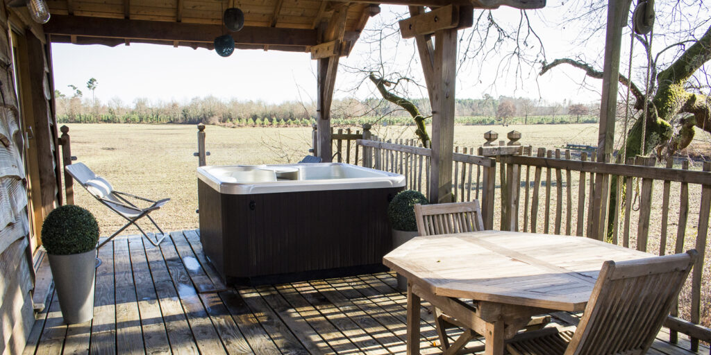 https://cdt40.media.tourinsoft.eu/upload/cabane-spa-01.jpg